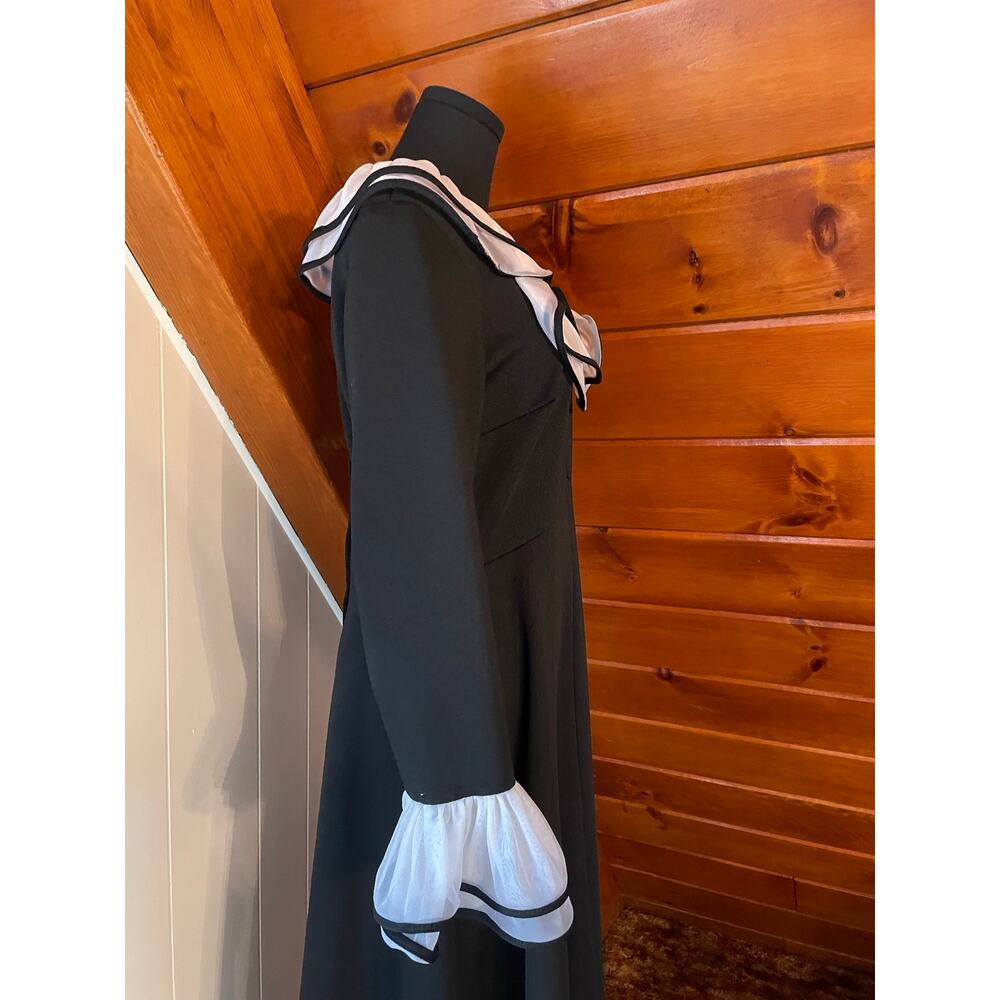 Vintage 60s/70s Black Maxi Dress with White Ruffle Collar and Cuff sz L - Picture 9 of 11